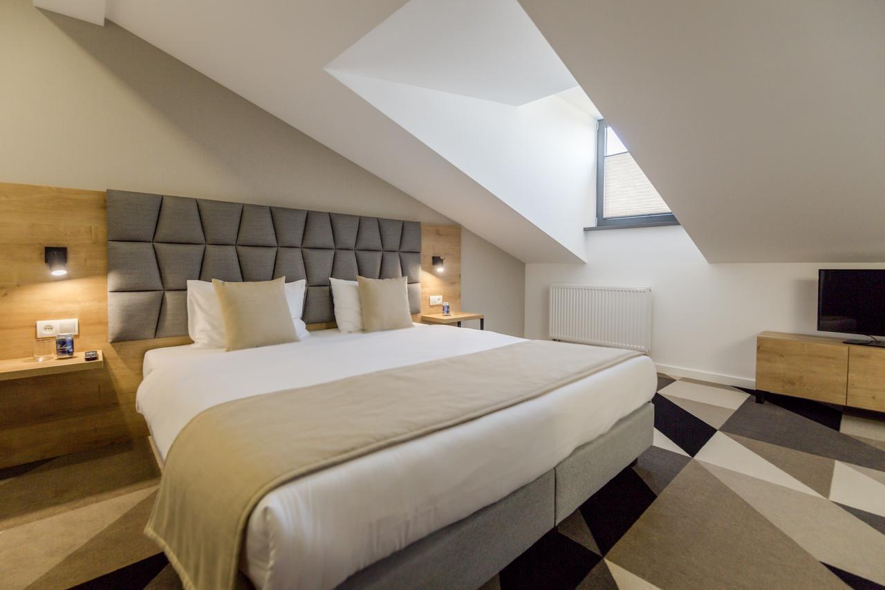 Double or Twin Room Attic